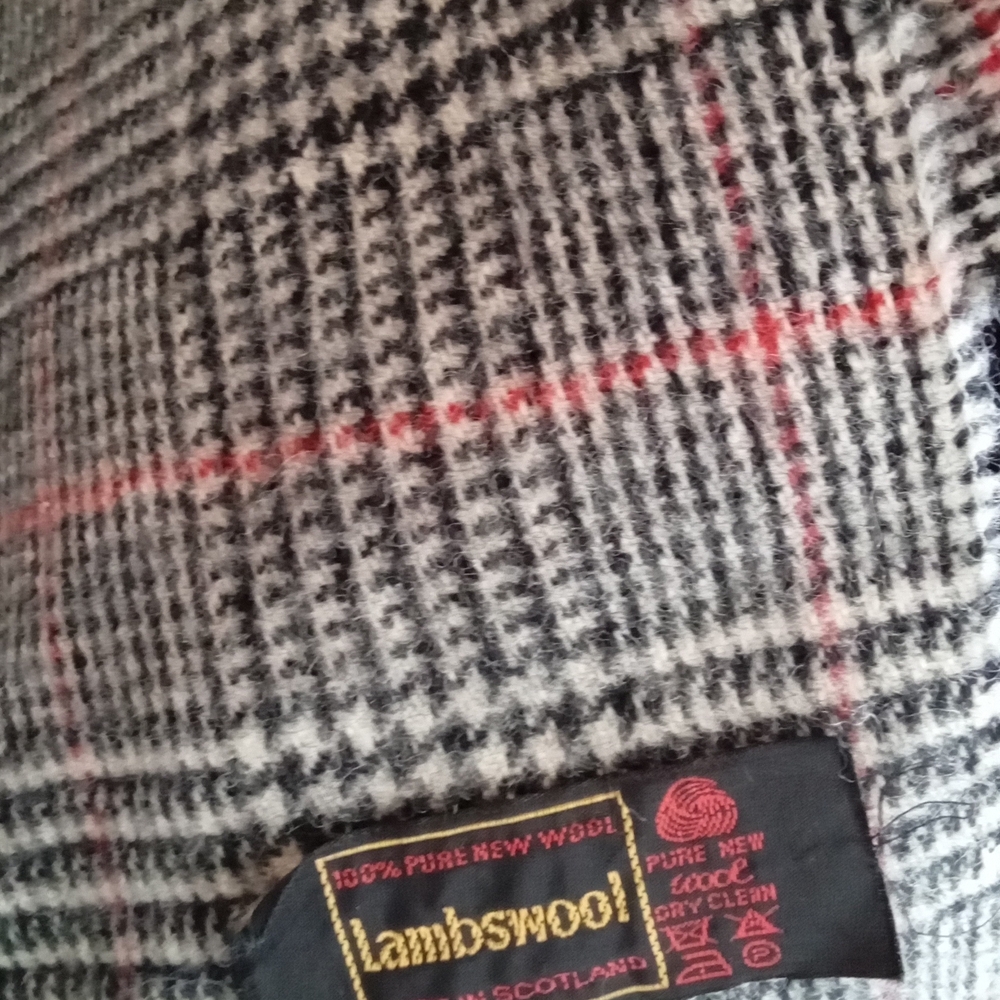 Lambswool Scarf‎ Plaid Classic Tartan Red Black White Fringe Made Scotland